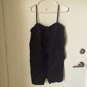 Black linen jumpshort
